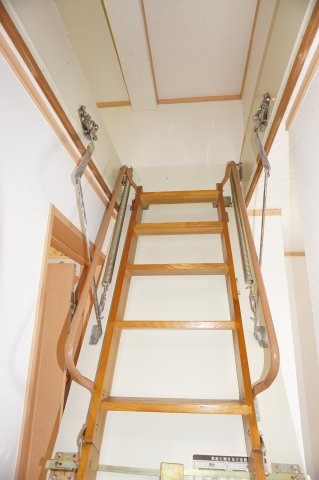 清水ヶ丘戸建の収納|清水ヶ丘戸建　屋根裏部屋