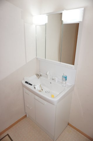 清水ヶ丘戸建の独立洗面台|清水ヶ丘戸建　独立洗面台