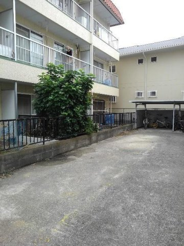 第１パークサイドハイツの駐車場