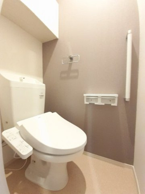 【トイレ】 | ソレイユ大和 | 落ち着いた色調のトイレです