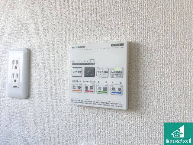 神戸市西区狩場台　第6期　新築一戸建ての居間・リビング|シンプルなリビングは、観葉植物等のインテリアを楽しめますね！パパ好みにも、ママ好みにも家具次第で雰囲気を変えることができます！