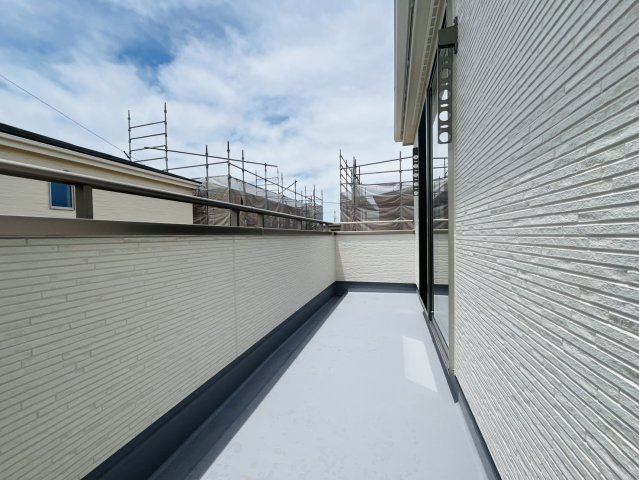 知多市新舞子神田42-1『仲介手数料無料』新築一戸建て・建売のバルコニー