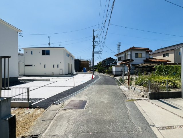 知多市新舞子神田42-1『仲介手数料無料』新築一戸建て・建売の前面道路含む現地写真