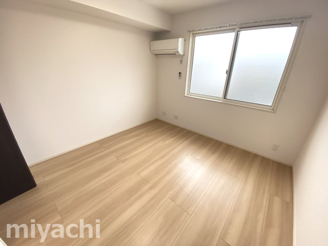 アムールFの洋室