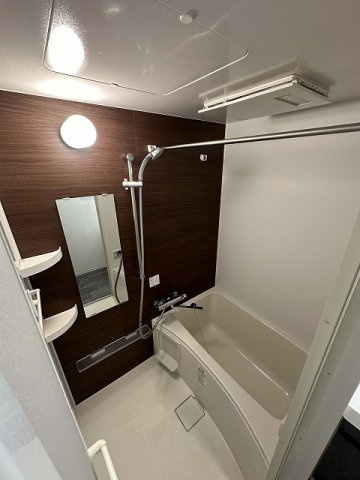 【浴室】 | LOC’S/ロックス北山田 | ※参考写真※浴室暖房乾燥機付きのバスルームです！お風呂に浸かって一日の疲れもすっきりリフレッシュ♪