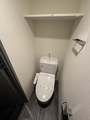 【トイレ】 | LOC’S/ロックス北山田 | ※参考写真※トイレは温水洗浄便座付き♪人気のバストイレ別です♪トイレが独立していると使いやすいですよね☆
