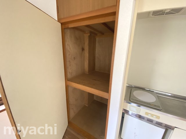 ジョイフル助任の収納