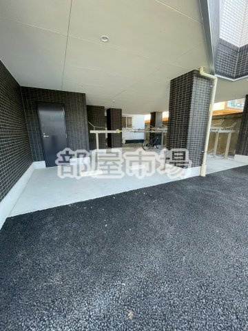 ミライズ南千住の駐車場