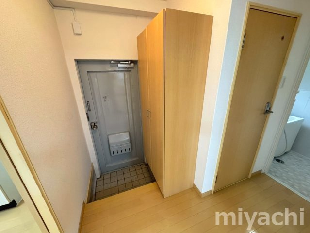 新浜マンションの玄関