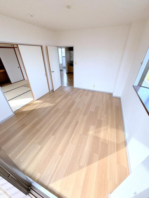 タチバナマンションの洋室