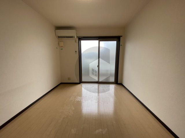 エスティーム2番館の洋室