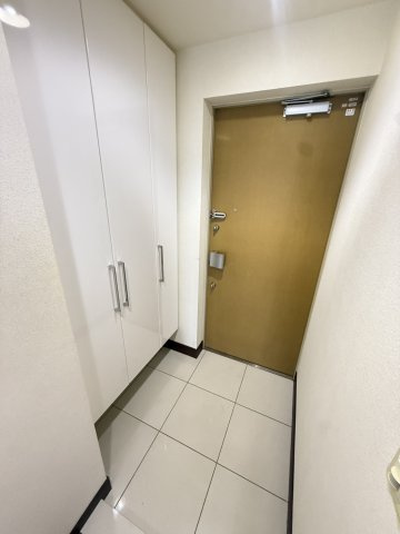 DグラフォートレイクタウンⅡ館C館の玄関|掃除のしやすい玄関収納