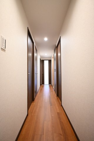 オーベル大和の玄関