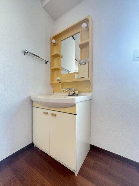 エステート奥戸の洗面所|※別部屋参考写真