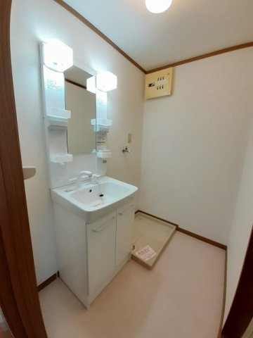 プラスペラティＡの洗面所|洗面所です