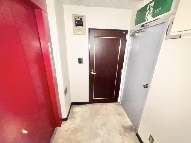 サンピア柳町の玄関