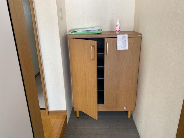 フレンズ伊福町の玄関