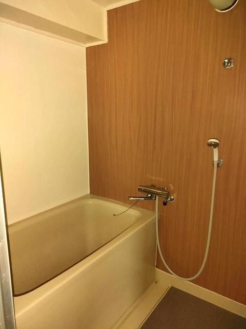 セントエルモ門田文化町の浴室