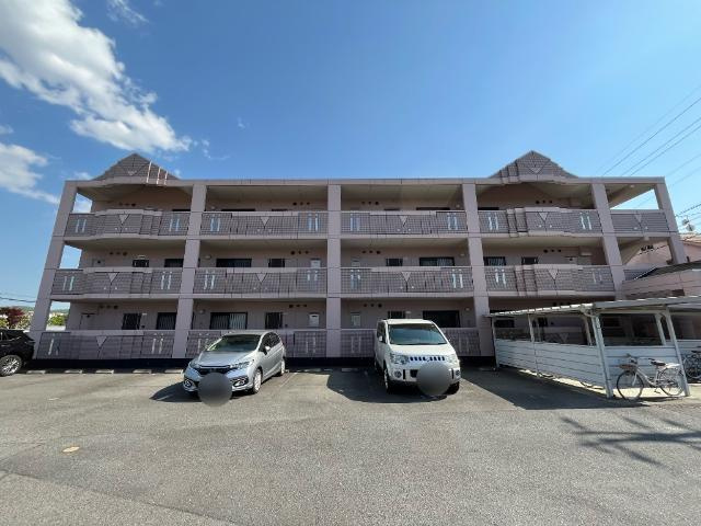 サンライズ３番館の駐車場|外観写真（昼）