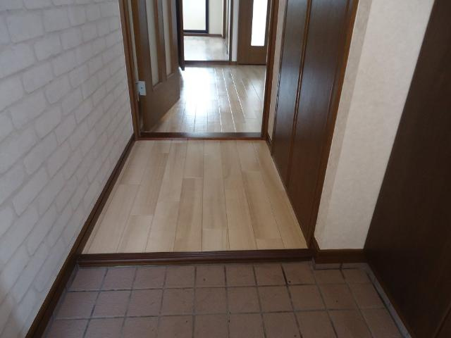 サンライズ１番館の玄関|玄関