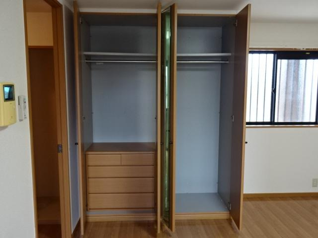 【内装】 | フィールドアップ | 洋室クローゼット