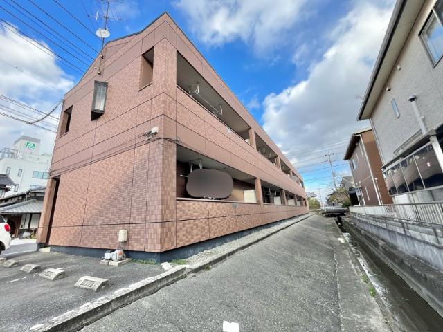 【外観】 | フィールドアップ | 外観写真（昼）