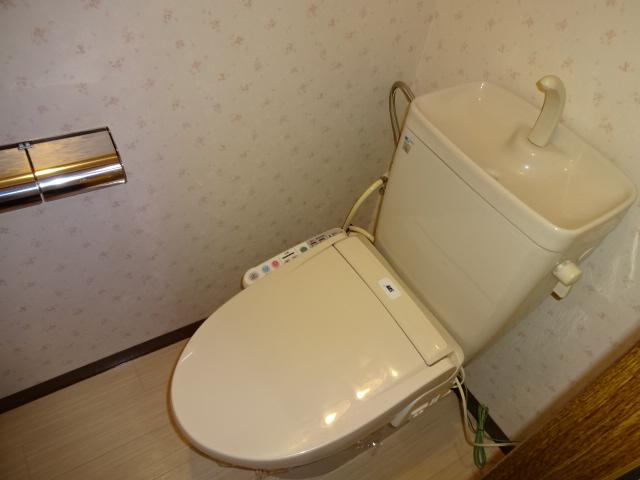 ファインヴィーブル参番館のトイレ|シャワー付トイレ