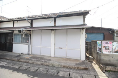 【外観】 | 旭東町長屋 | 外はこのようになっています