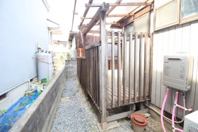 【庭】 | 旭東町長屋 | 簡単な家庭菜園も楽しめるお庭です