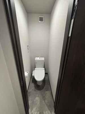 【トイレ】 | 下伊福アパート | ゆったりとした空間のトイレです