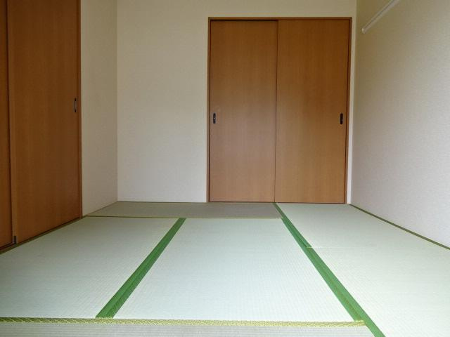 プロニティ　オオフク弐番館の寝室|和室
