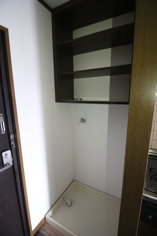 ハイツ八之坪の洗面所|コンパクトで使いやすい洗面所