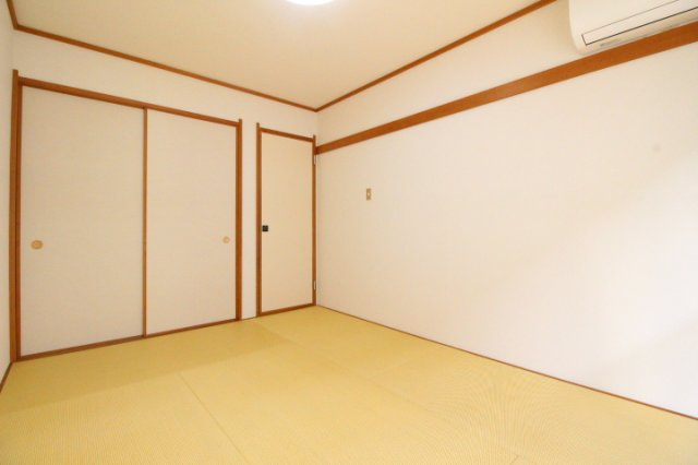メゾンニューライフＡ棟の子供部屋|お子さんと一緒に遊べます