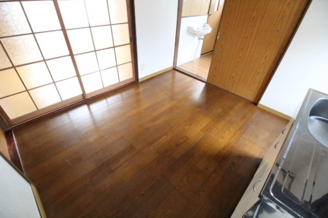当新田貸家の洋室|きれいな洋室です