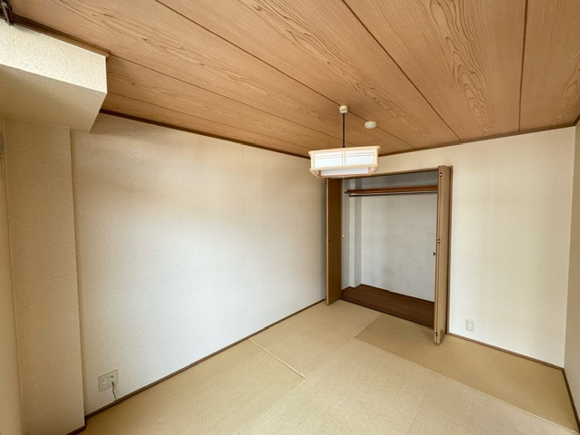 【和室】 | ドミール福島A | 和室ならではの温かな和の空間で寛ぎの時間を過ごせます