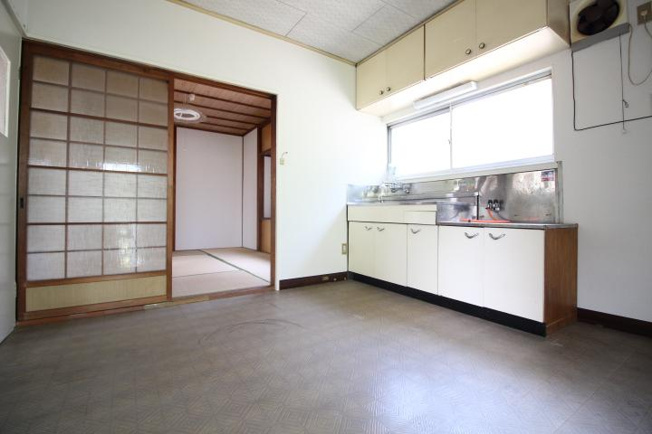 【キッチン】 | 福富東貸家 | コンパクトなキッチンで掃除もラクラク