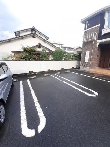 【駐車場】 | シャトー花ずいＡ | 駐車場です