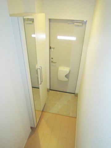 リバーサイド稲熊の玄関