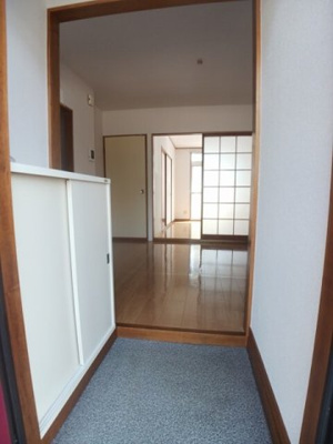 【玄関】 | エルディム神田Ａ | 落ち着いた玄関です