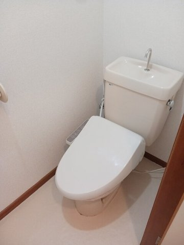 【トイレ】 | エンゼルハイツ中砂 | 清潔感のあるトイレです