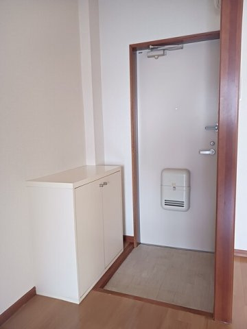 【玄関】 | エンゼルハイツ中砂 | きれいな玄関です