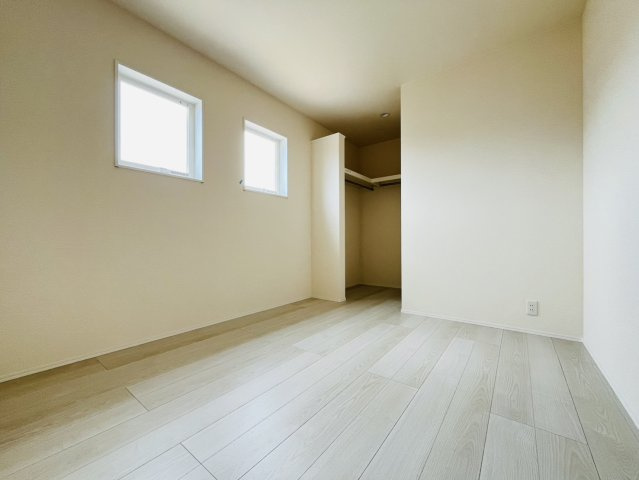 知多市新舞子神田42-1『仲介手数料無料』新築一戸建て・建売の洋室