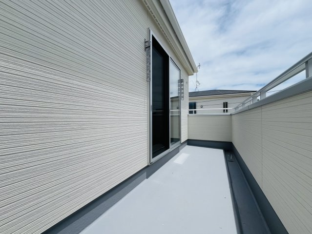 知多市新舞子神田42-1『仲介手数料無料』新築一戸建て・建売のバルコニー