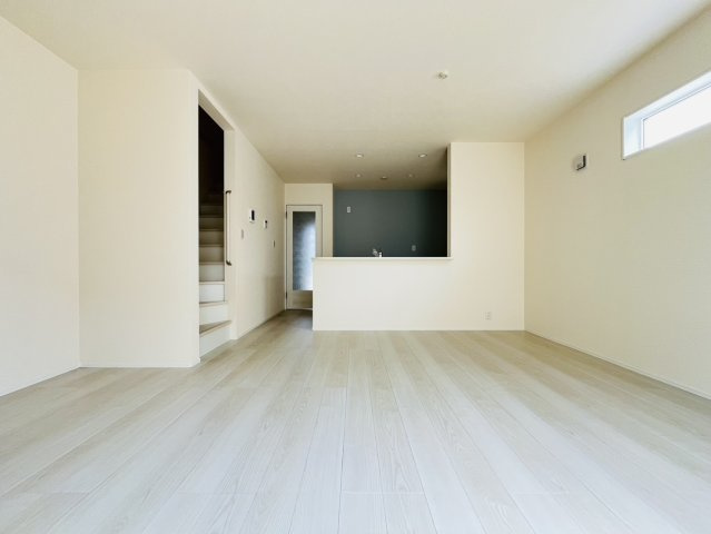 知多市新舞子神田42-1『仲介手数料無料』新築一戸建て・建売の居間・リビング