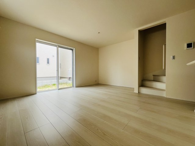 知多市新舞子神田42-1『仲介手数料無料』新築一戸建て・建売の居間・リビング