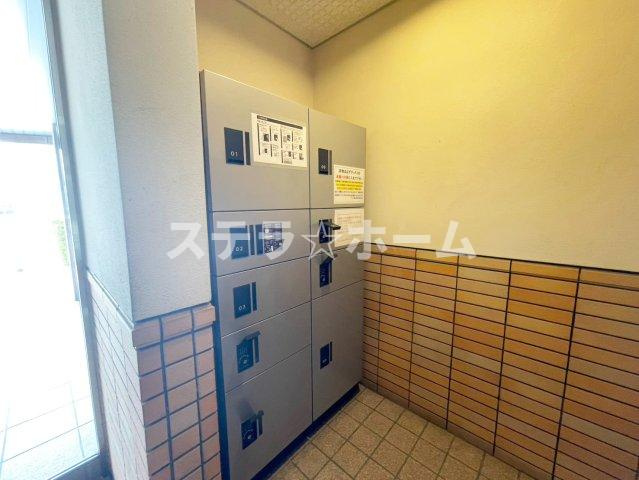 アービング鶴見緑地公園のその他共用部分|宅配ボックスです
