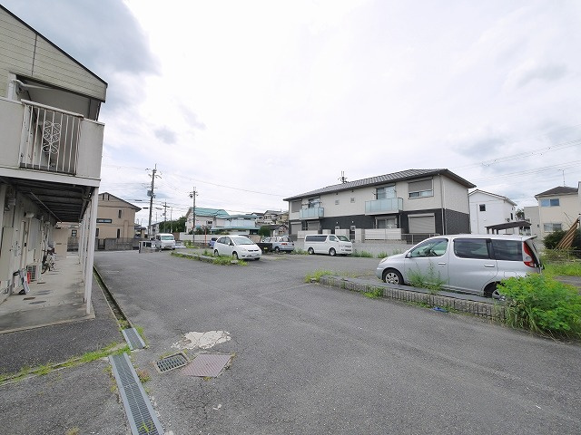 坂本ハイツAの駐車場
