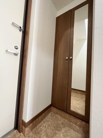 熊本市西区上熊本２丁目の賃貸マンションの玄関