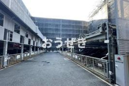 ハートビートベース横濱根岸の駐車場