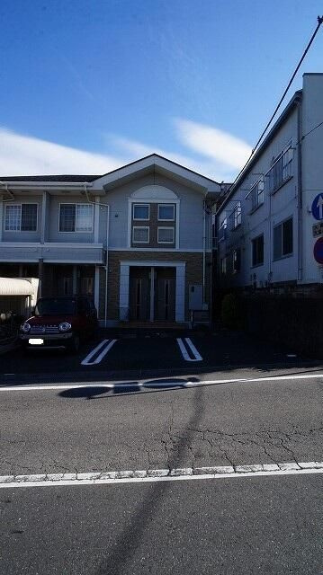松戸市新作のアパートの駐車場